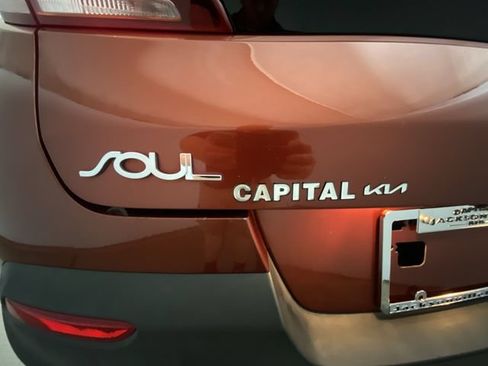 Used 2021 Kia Soul LX FWD image 25