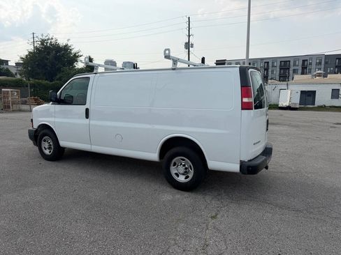 Used 2019 Chevrolet Express 2500 w/ Communications Package RWD image 9