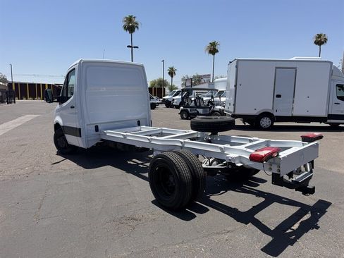 Used 2023 Mercedes-Benz Sprinter 4500 w/ Acoustic Package image 5