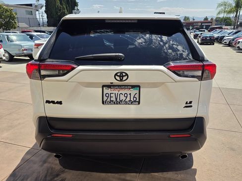 Used 2023 Toyota RAV4 LE AWD/4WD image 11