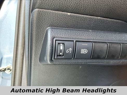Used 2021 Toyota Corolla SE FWD image 35