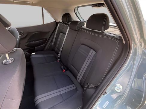 Used 2025 Hyundai Venue SEL FWD image 20