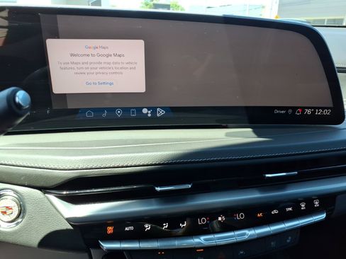 Certified 2024 Cadillac XT4 Premium Luxury AWD/4WD image 27