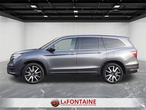 Used 2021 Honda Pilot Touring image 2
