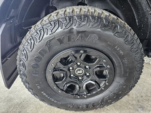 Used 2023 Ford Bronco Wildtrak image 12