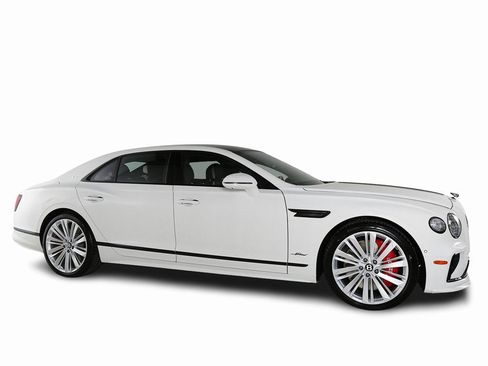 Used 2025 Bentley Flying Spur Plug-In Hybrid image 14