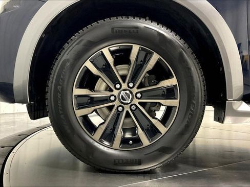 Used 2018 Nissan Armada Platinum w/ Captain Seat Package image 9