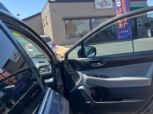 Used 2018 Subaru Outback 2.5i Limited AWD/4WD image 11