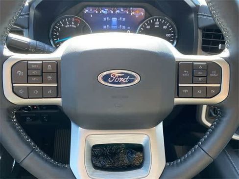 New 2024 Ford Expedition XLT image 21