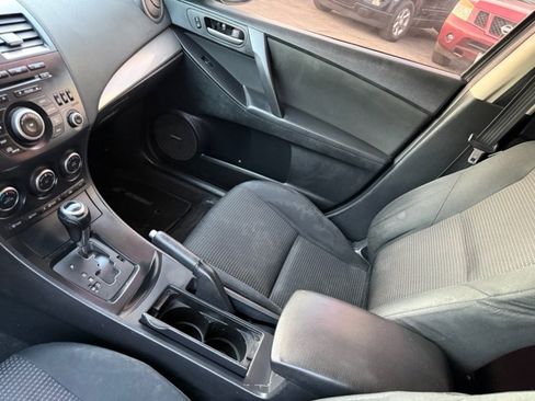 Used 2013 MAZDA MAZDA3 i Touring w/ Preferred Equipment Pkg image 10