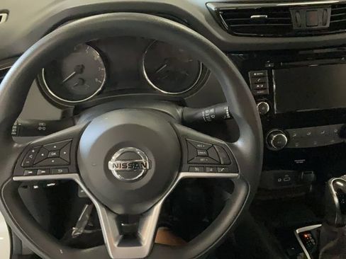 Used 2020 Nissan Rogue Sport S FWD image 37