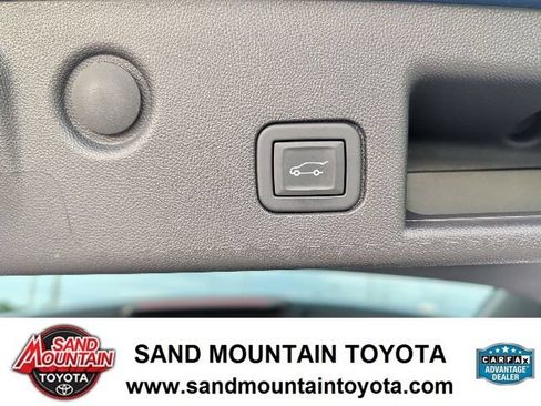 Used 2024 Chevrolet Equinox RS FWD image 13
