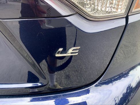 Used 2025 Toyota Corolla LE FWD image 10