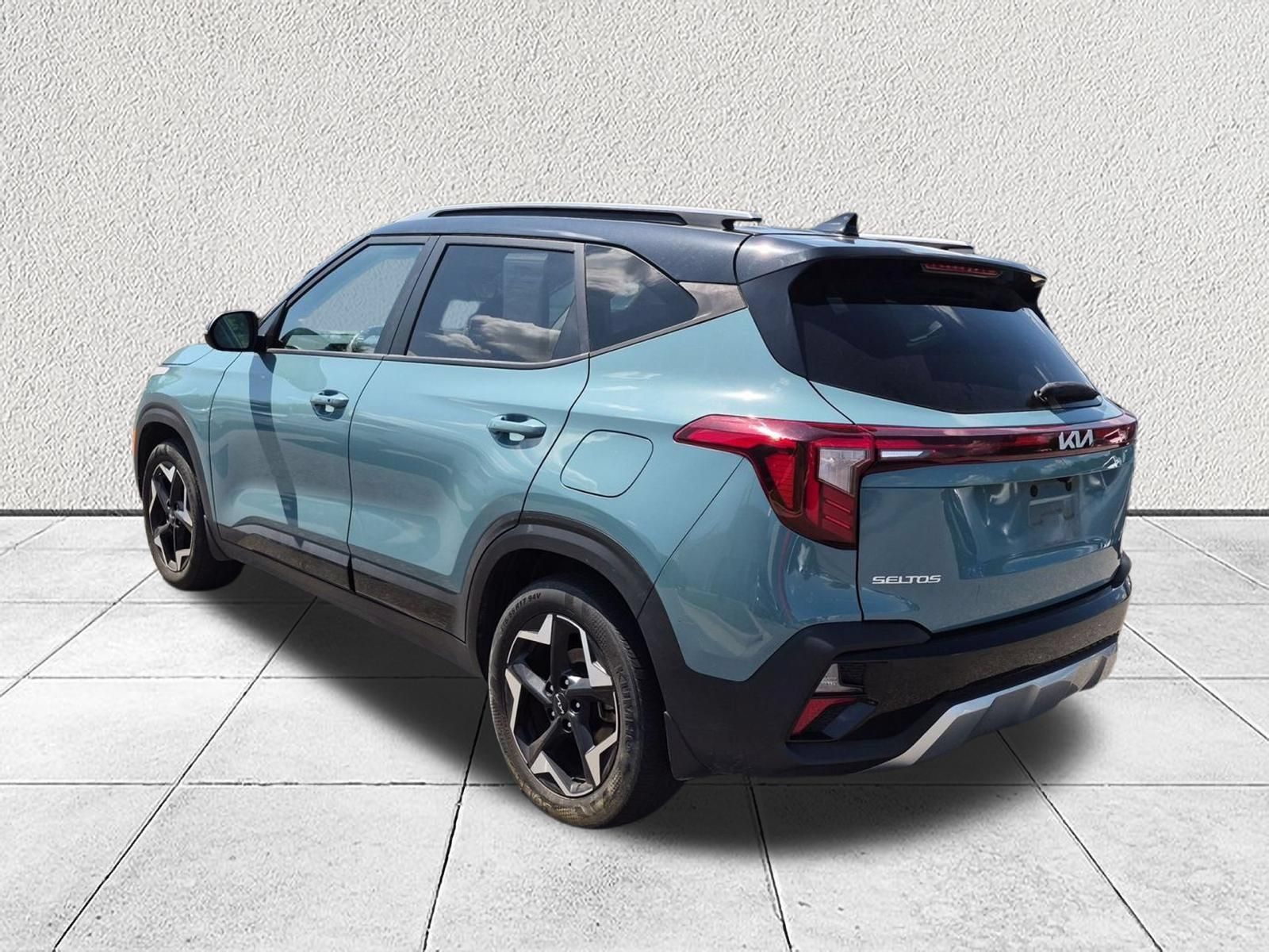 Used 2025 Kia Seltos S FWD image 5