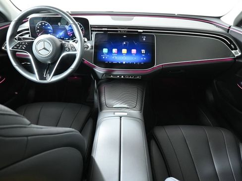 Certified 2025 Mercedes-Benz E 350 4MATIC Sedan image 4