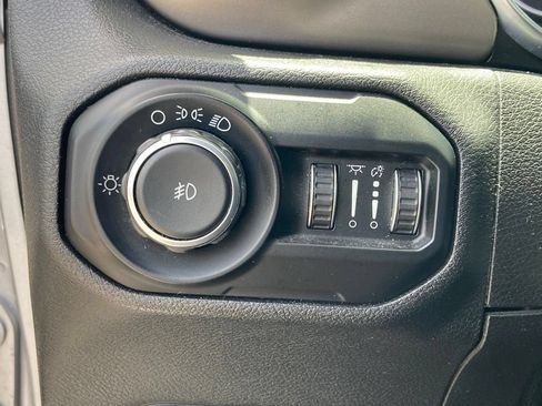 Used 2021 Jeep Wrangler Unlimited Sport AWD/4WD image 12