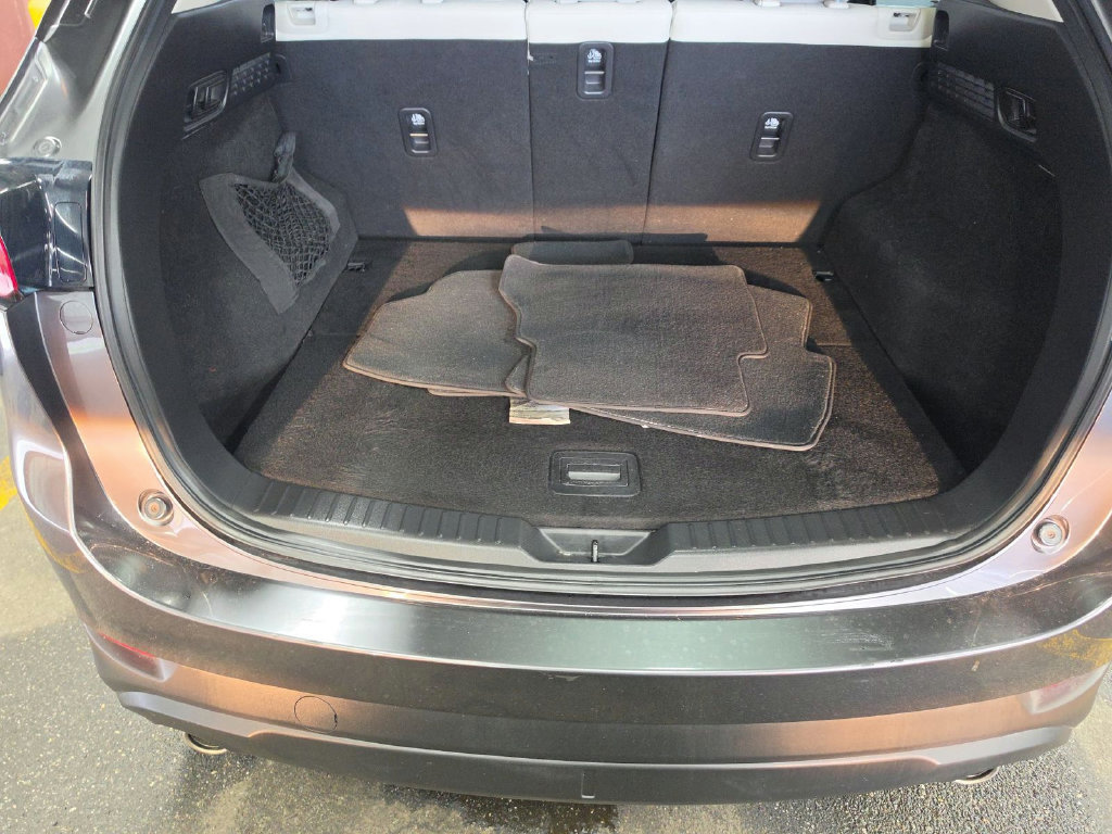 Used 2023 MAZDA CX-5 AWD 2.5 S w/ Premium Package image 19