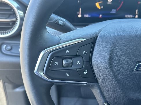 Used 2024 Chevrolet Trax ACTIV w/ Sunroof Package image 23