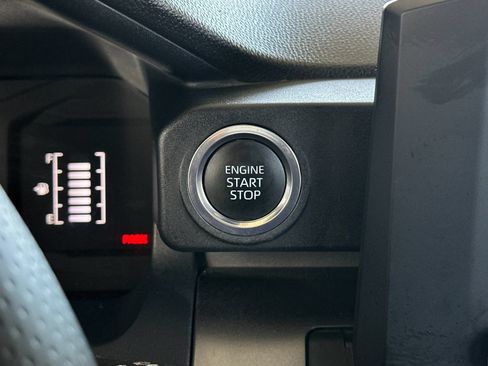 Used 2025 Toyota 4Runner SR5 AWD/4WD image 21