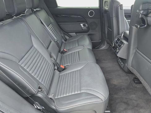 Certified 2025 Land Rover Discovery S AWD/4WD image 11