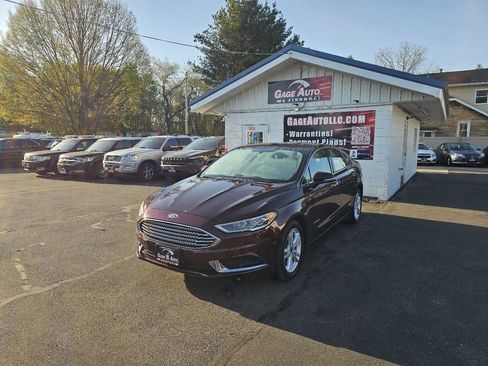Used 2018 Ford Fusion SE w/ Equipment Group 602A FWD image 3