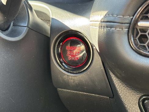 Used 2025 Honda HR-V EX-L image 15