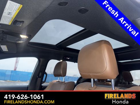 Used 2020 Chrysler Pacifica Limited w/ Tire & Wheel Group image 24