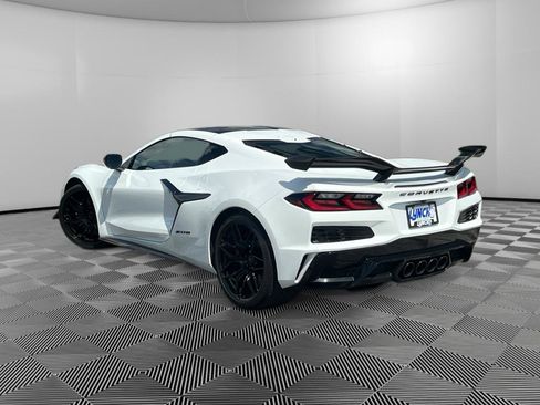 Used 2025 Chevrolet Corvette Z06 w/ Z07 Performance Package RWD image 2