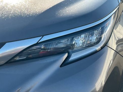 Used 2022 Toyota Sienna XSE w/ XSE Plus Package AWD/4WD image 11