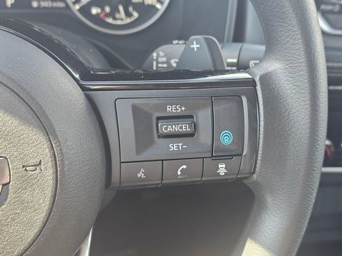 Used 2021 Nissan Rogue SV AWD/4WD image 26