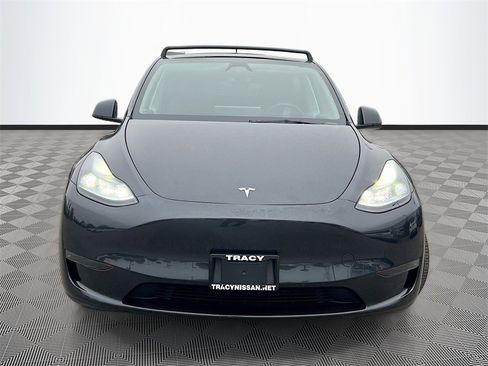 Used 2025 Tesla Model Y Long Range image 2