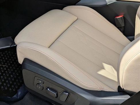 Used 2026 BMW X3 xDrive30 w/ Convenience Package image 4