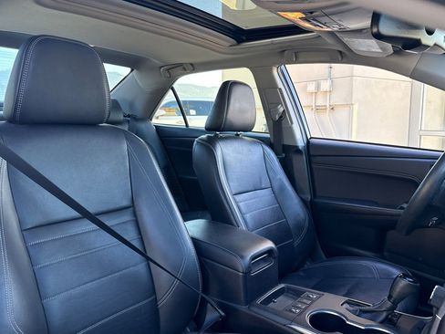Used 2017 Toyota Camry XLE w/ Moonroof Package image 31