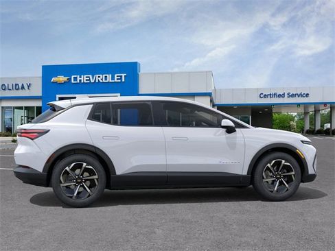 New 2026 Chevrolet Equinox EV LT image 5