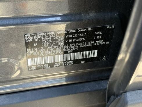 Used 2025 Toyota RAV4 XLE FWD image 34