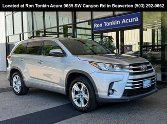 Used 2017 Toyota Highlander Limited AWD/4WD video 1