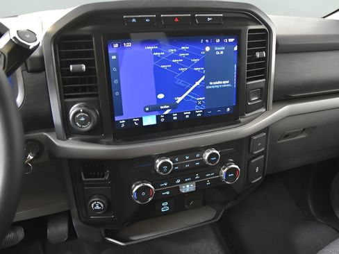 Used 2024 Ford F150 XLT RWD image 25