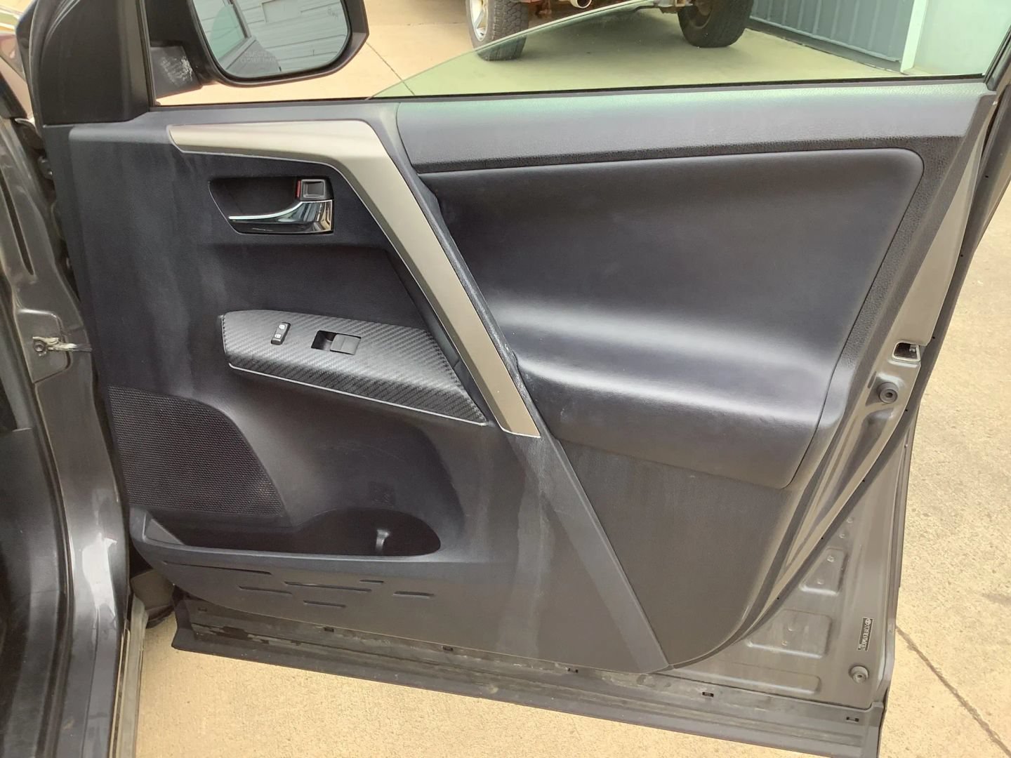 Used 2013 Toyota RAV4 Limited FWD image 14