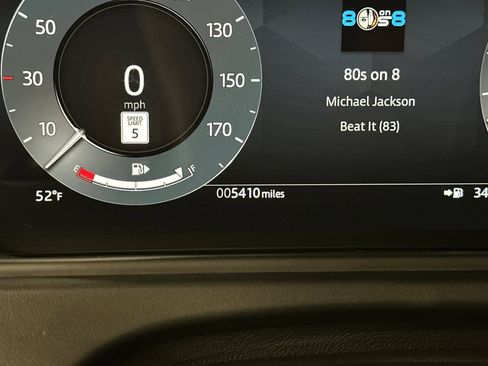 Used 2026 Land Rover Range Rover Velar Dynamic SE image 34