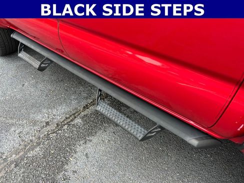 Used 2018 Toyota Tacoma SR5 RWD image 5