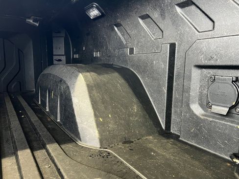 Used 2022 GMC Sierra 1500 AT4 image 6