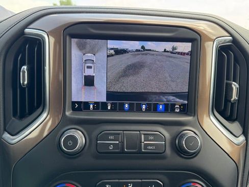 Used 2021 Chevrolet Silverado 1500 High Country w/ Technology Package image 36