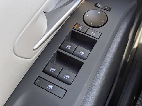 New 2026 Hyundai Tucson SEL FWD image 25
