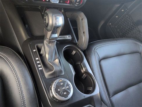 Certified 2025 Ford Bronco Badlands image 16