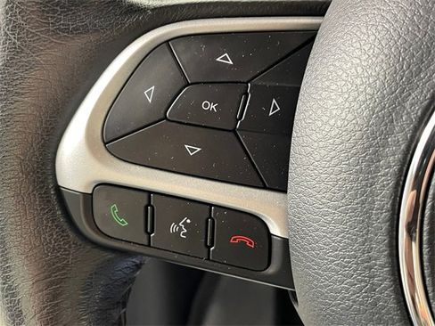 Used 2021 Jeep Renegade Latitude w/ Convenience Group image 13