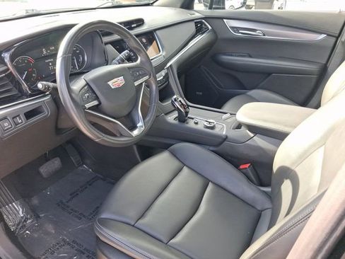 Used 2023 Cadillac XT6 Luxury FWD image 11