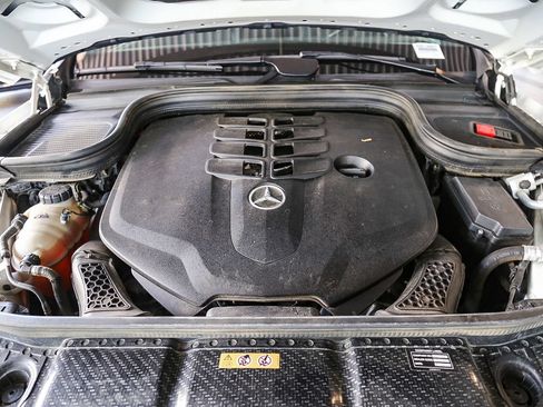 Used 2021 Mercedes-Benz GLS 580 4MATIC image 25