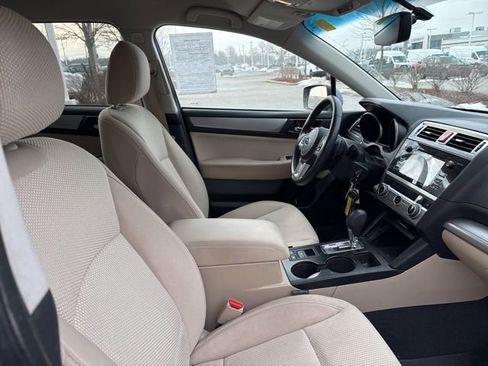 Used 2017 Subaru Outback 2.5i Premium image 10