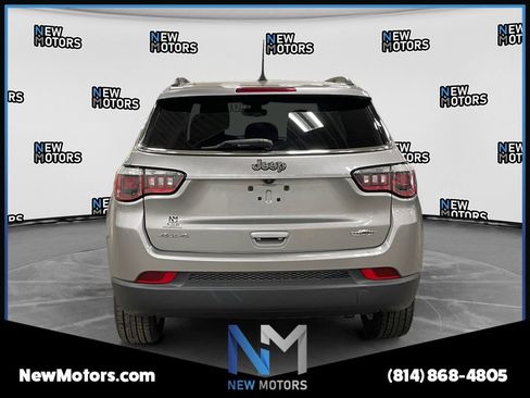 Used 2020 Jeep Compass Latitude w/ Cold Weather Group AWD/4WD image 4