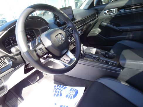 Used 2023 Honda Civic Touring image 13